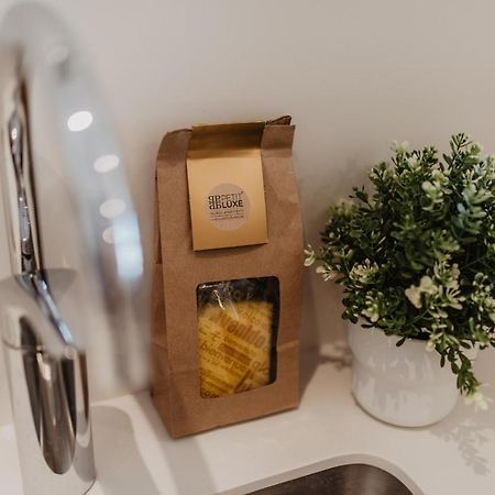Petit Luxe Volta Apartaments Terrassa Dış mekan fotoğraf
